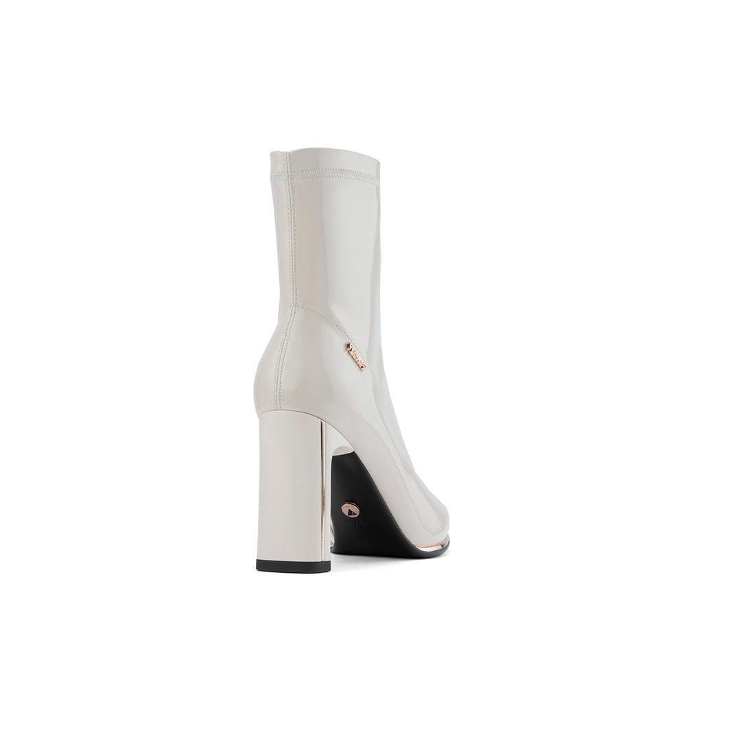 Botin Via Uno DF2797 Blanco Off Napa Charol Taco 9 cm