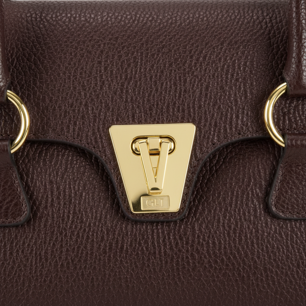 Cartera Vizzano Cacao - Detail Shot