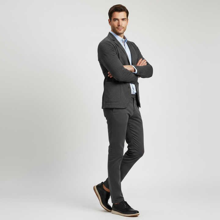 Zapato Calimod CYU001 - Modelo pose brazos cruzados